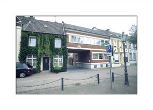 Haus mit Efeu ist Museum in Grieth